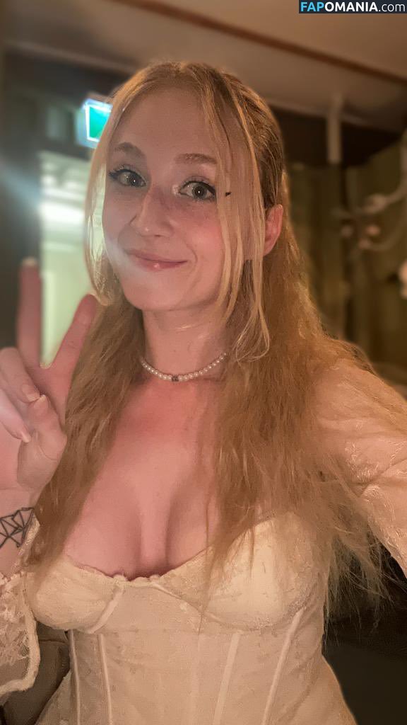 Janet Devlin Janetdevlinofficial Nude Onlyfans Leaked Photo