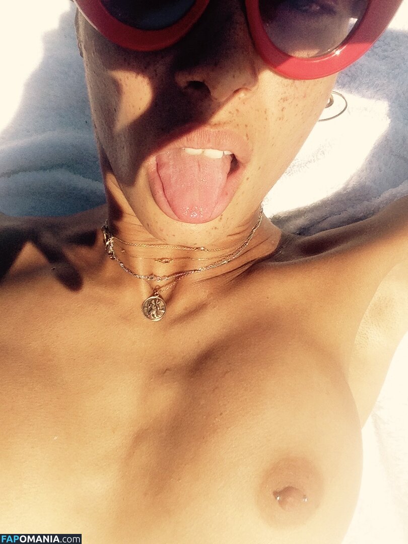 Adwoa Aboah Nude Leaked Photo #8