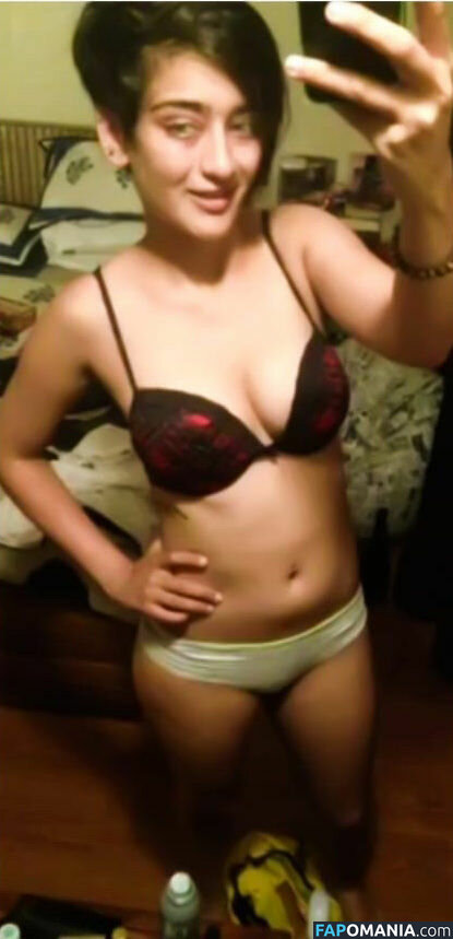 Akshara Haasan Nude Leaked Photo #2