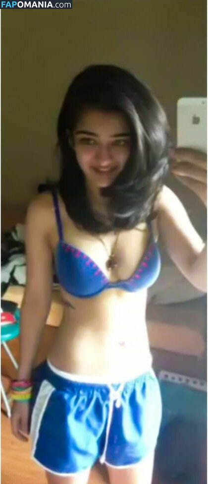 Akshara Haasan Nude Leaked Photo #5