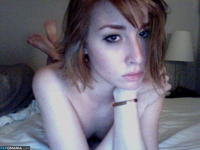 Allison Scagliotti Nude Leaked Photo #4