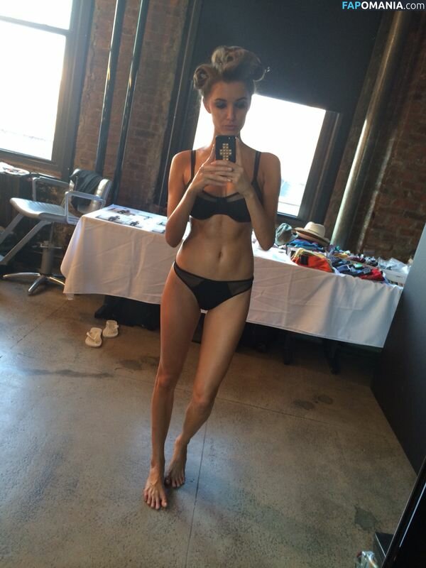 Alyssa Arce Nude Leaked Photo #5