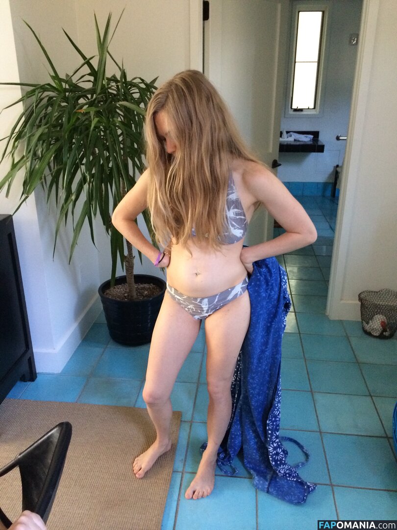 Amanda Seyfried Nude Leaked Photo #15