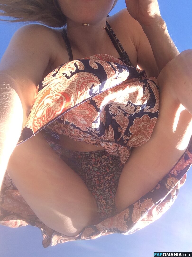 Amanda Seyfried Nude Leaked Photo #21