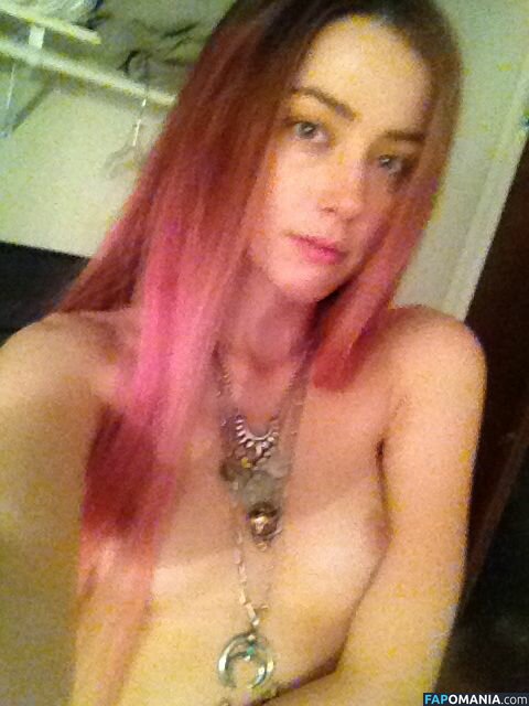 Amber Heard Nude Leaked Photo #14
