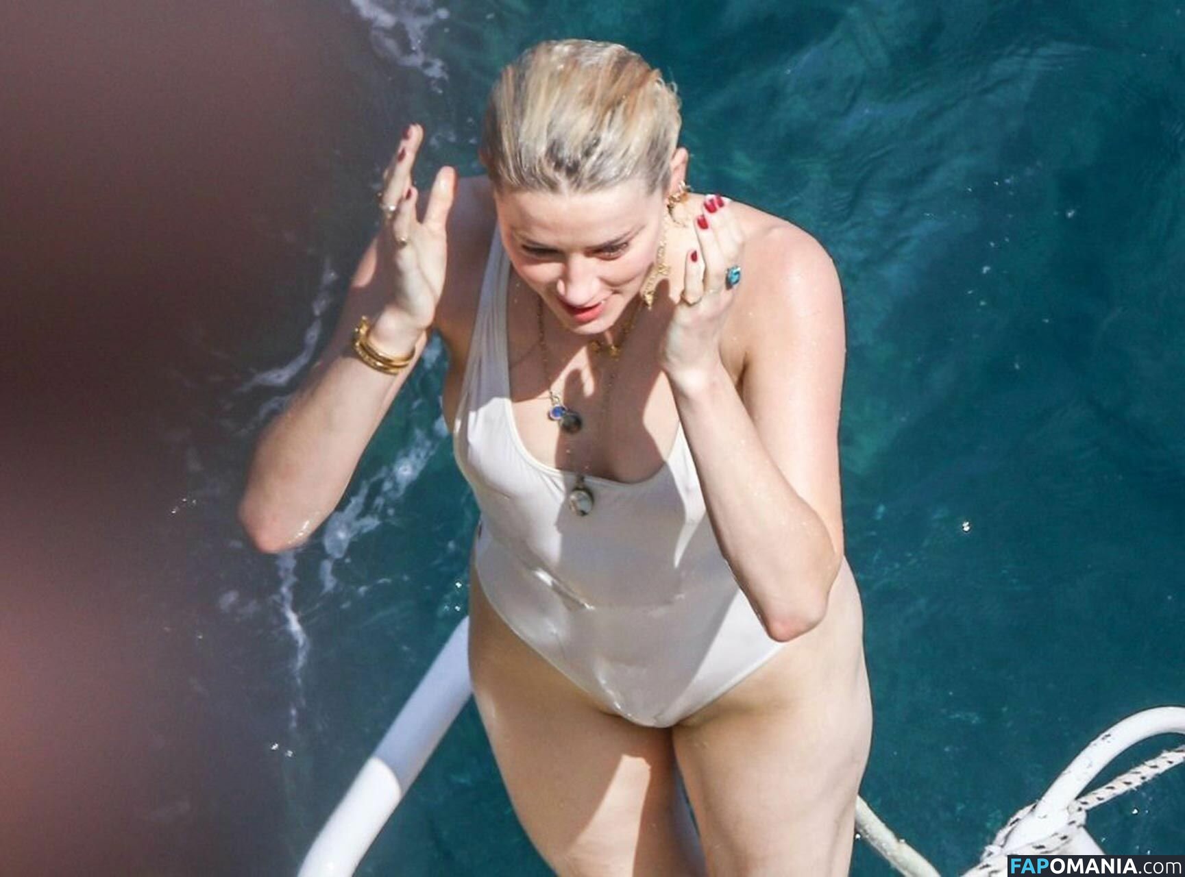 Amber Heard Nude Leaked Photo #145