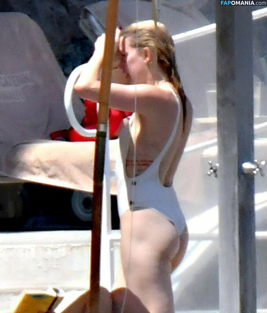 Amber Heard Nude Leaked Photo #148