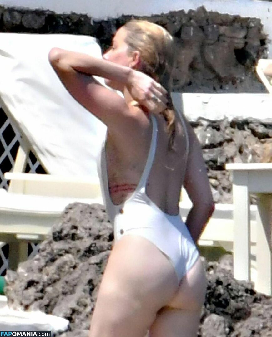 Amber Heard Nude Leaked Photo #151