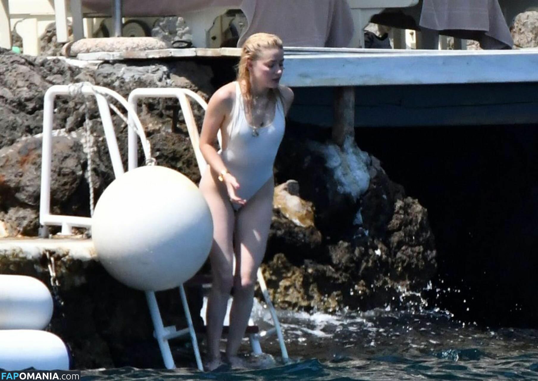 Amber Heard Nude Leaked Photo #157