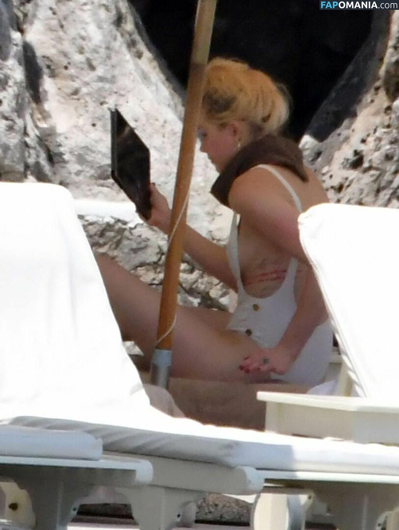 Amber Heard Nude Leaked Photo #161