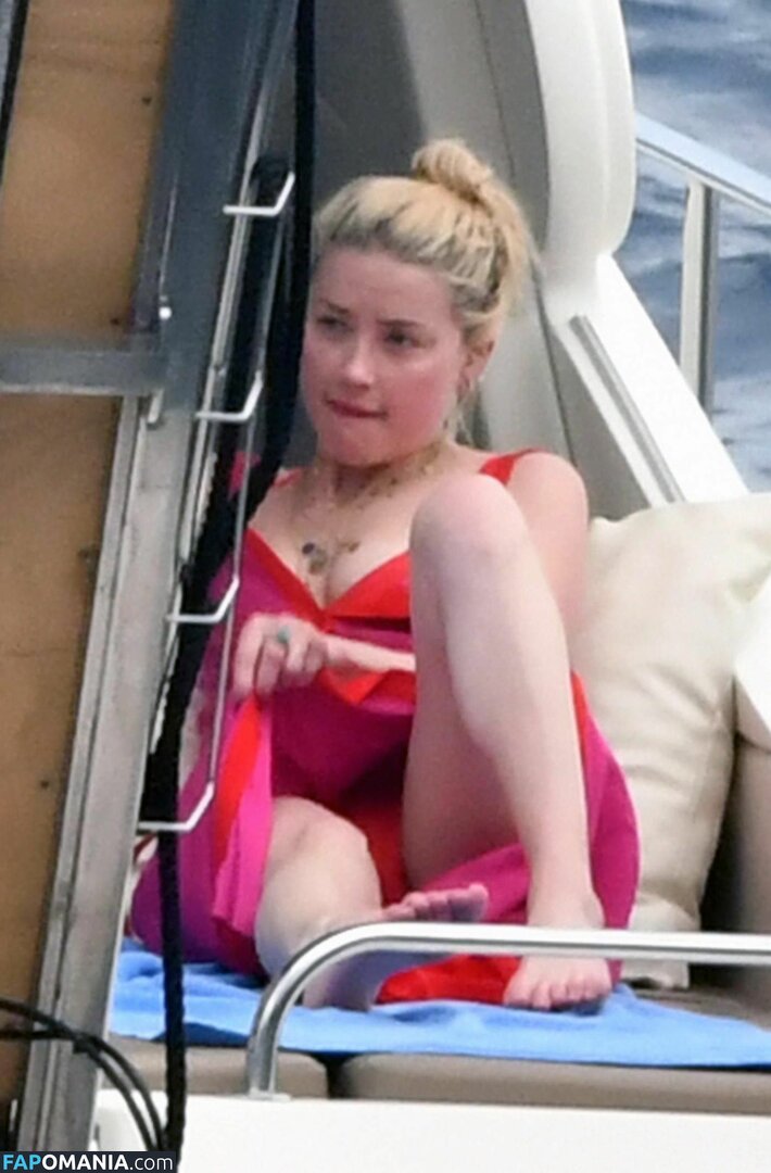 Amber Heard Nude Leaked Photo #246