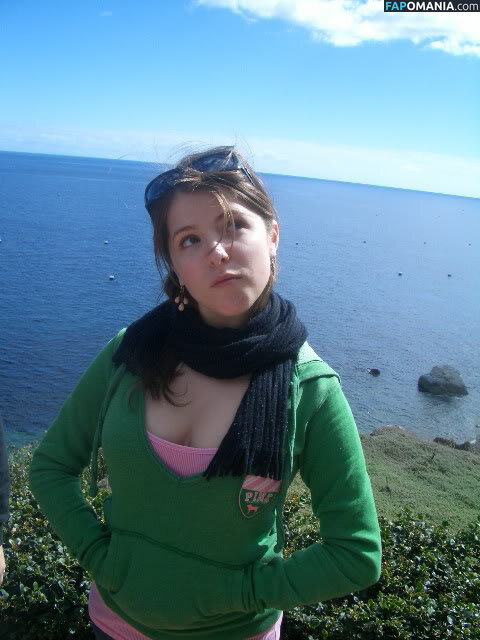 Anna Kendrick Nude Leaked Photo #14