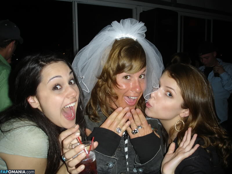 Anna Kendrick Nude Leaked Photo #35