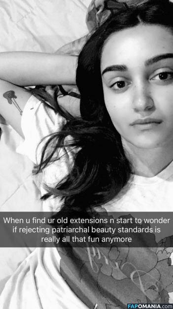 Ariela Barer Nude Leaked Photo #10