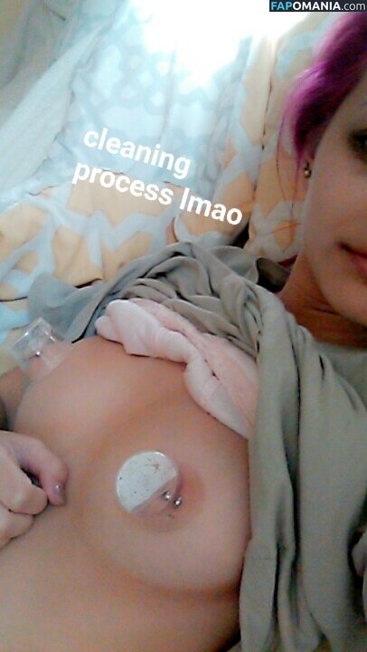 Ariela Barer Nude Leaked Photo #12