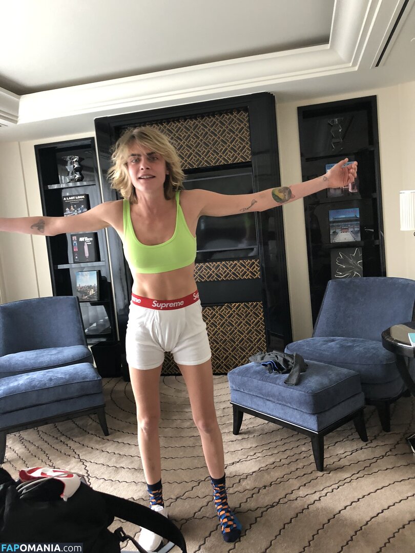 Ashley Benson And Cara Delevingne Nude Leaked Photo #57