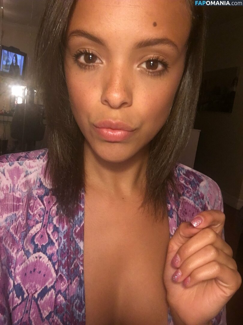 Aubrey Cleland Nude Leaked Photo #18