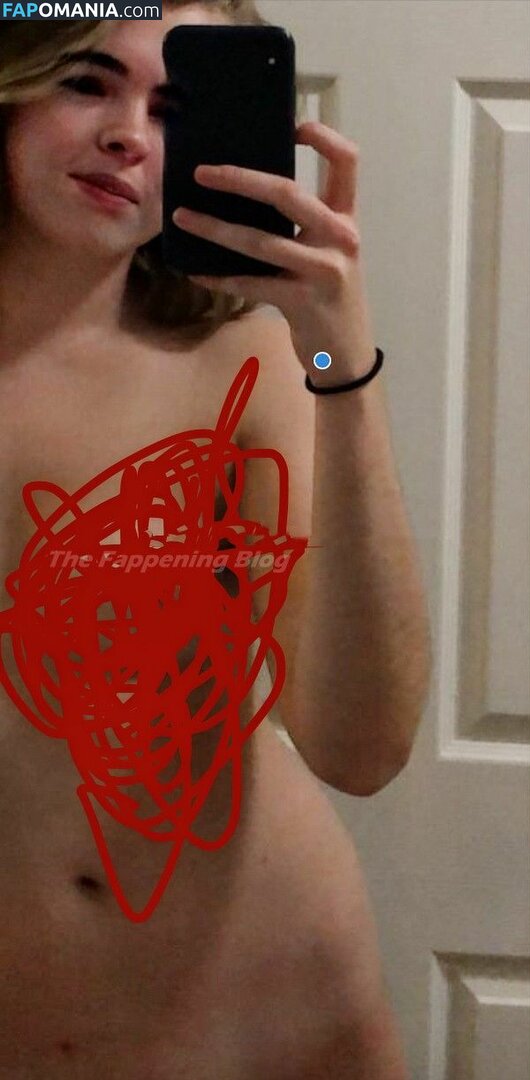 Benee Nude Leaked Photo #1