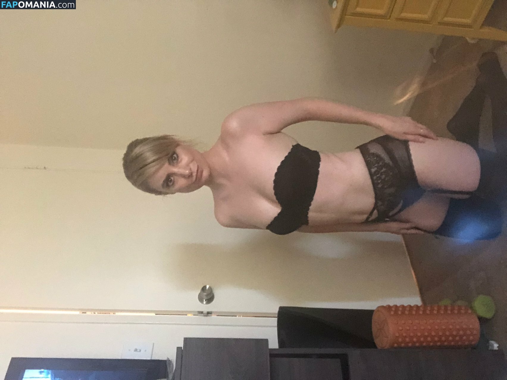 Bree Esrigg Nude Leaked Photo #152
