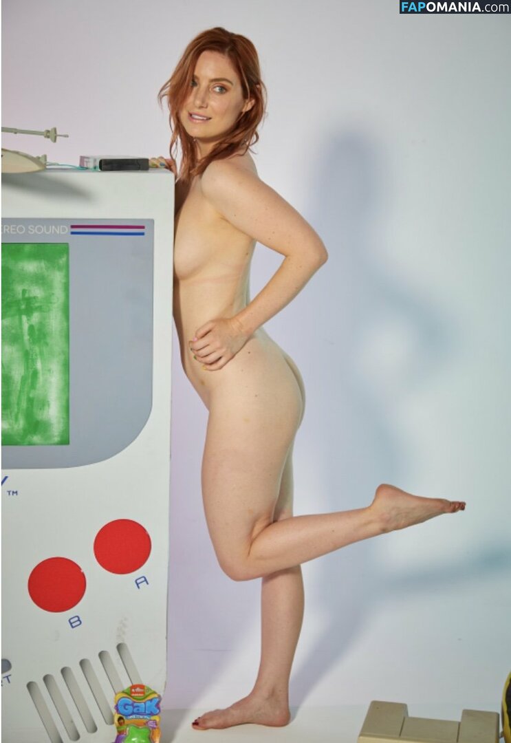 Bree Esrigg Nude Leaked Photo #160