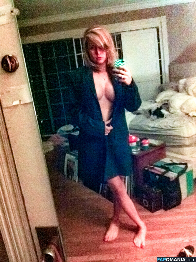 Brie Larson Nude Leaked Photo #6