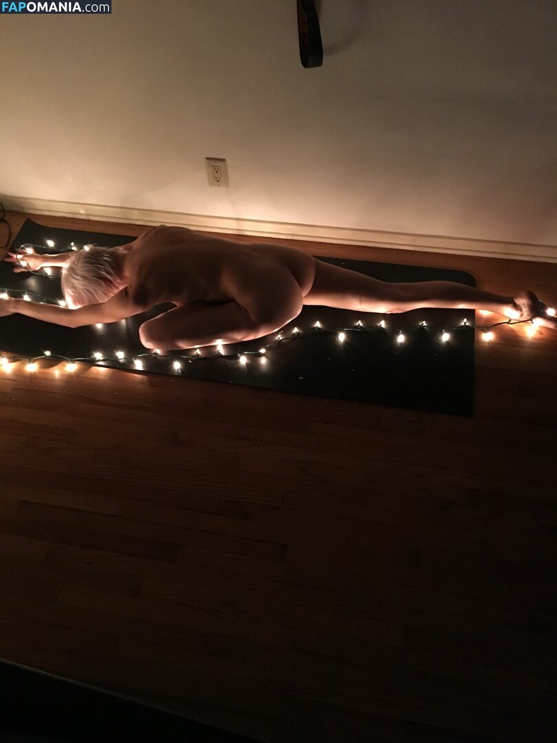 Britni Sheridan Nude Leaked Photo #22