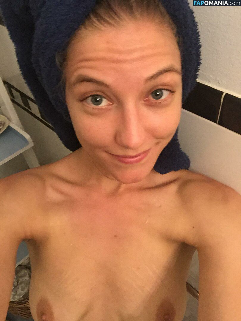 Caitlin Gerard Nude Leaked Photo #22