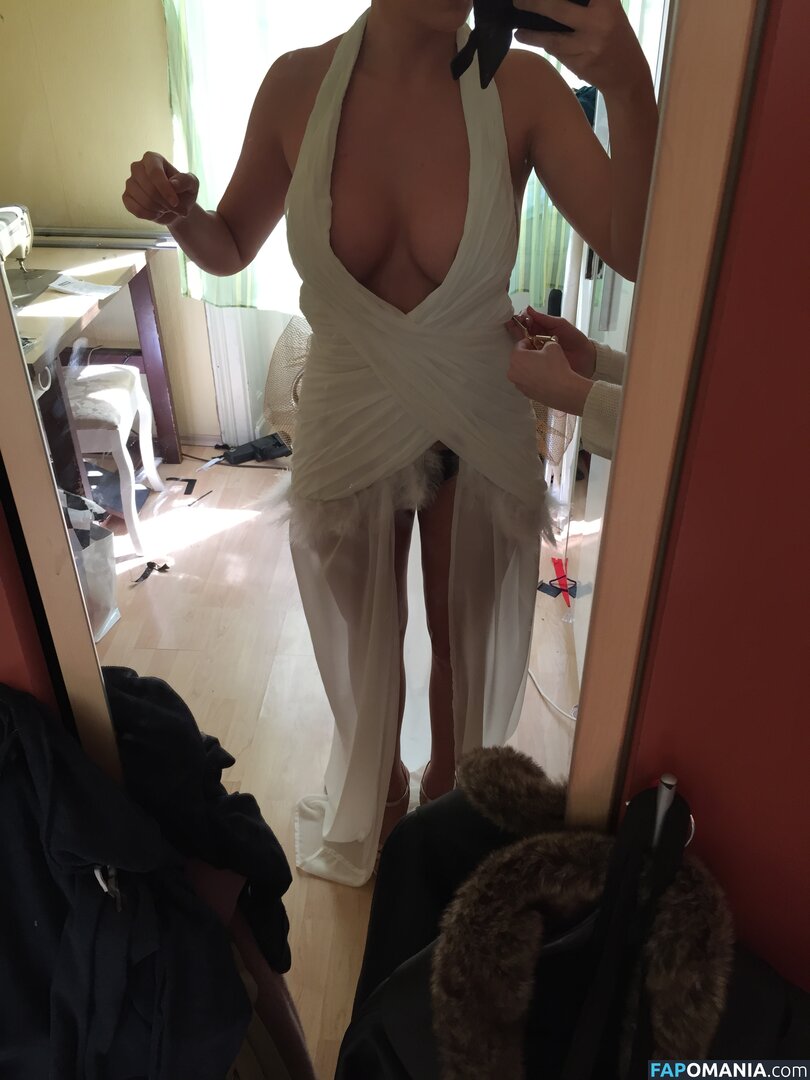 Carina Schwarz Nude Leaked Photo #50