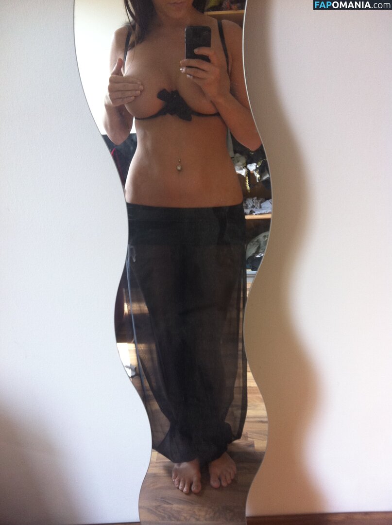 Carina Schwarz Nude Leaked Photo #145