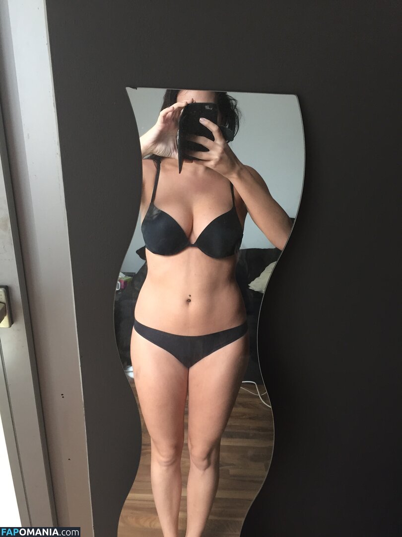 Carina Schwarz Nude Leaked Photo #180