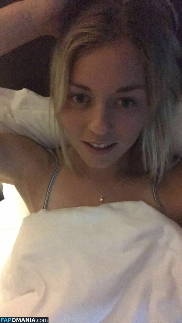 Carina Witthoeft Nude Leaked Photo #28