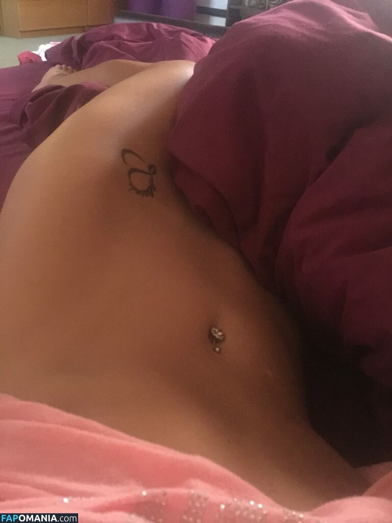 Carly Booth Nude Leaked Photo #4