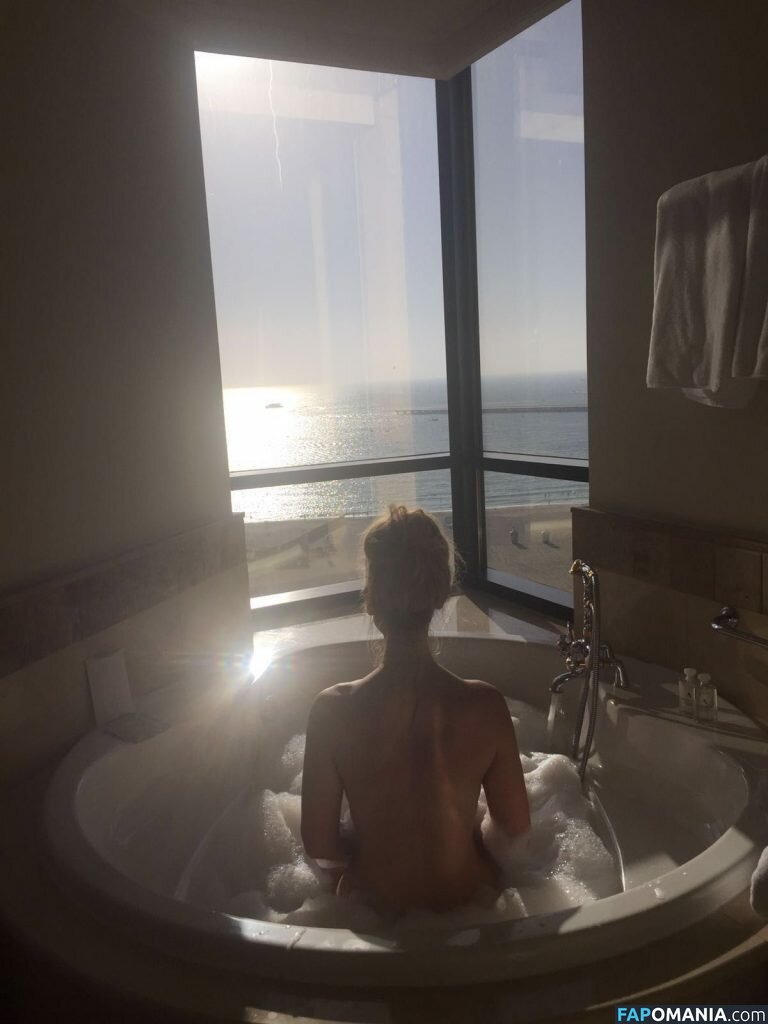 Catherine Tyldesley Nude Leaked Photo #55
