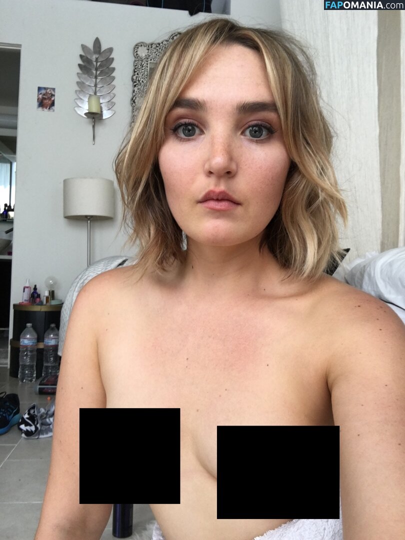 Chloe Fineman Nude Leaked Photo #4