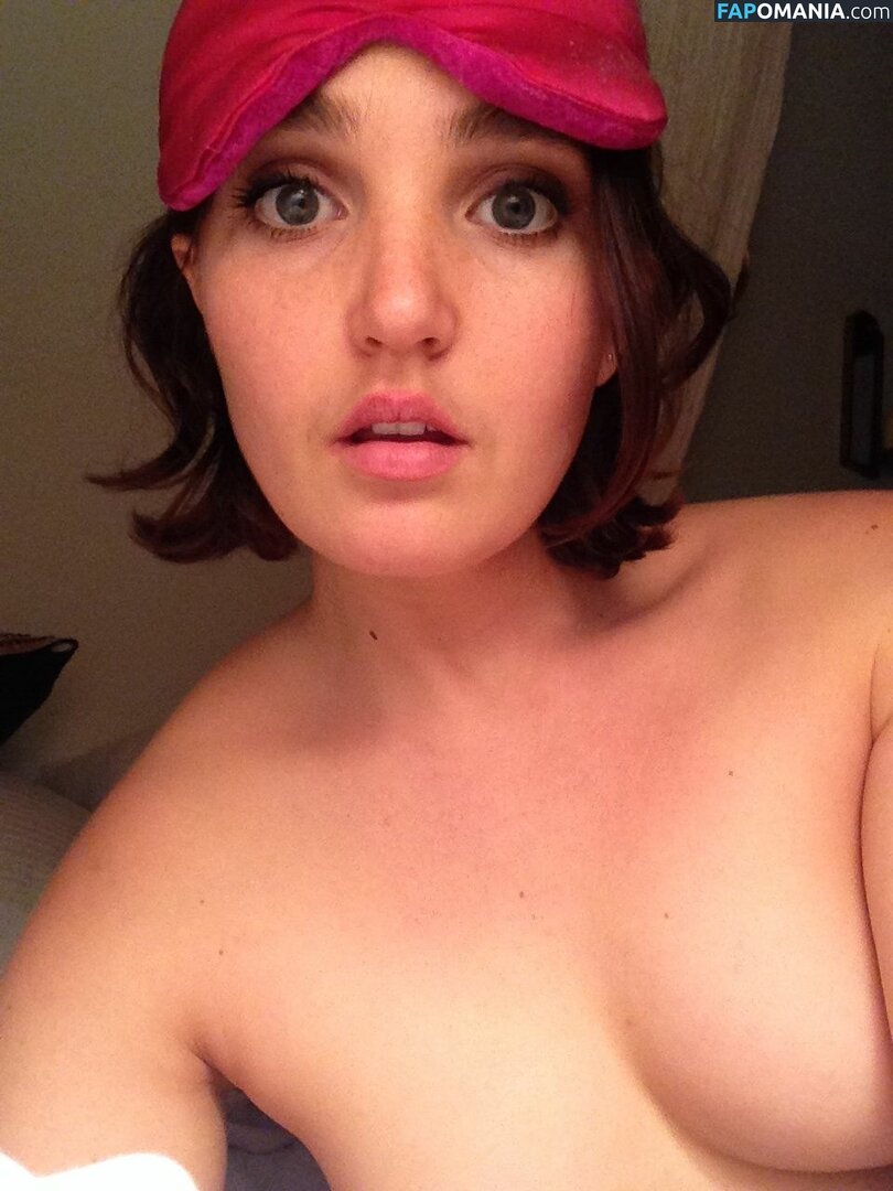 Chloe Fineman Nude Leaked Photo #12