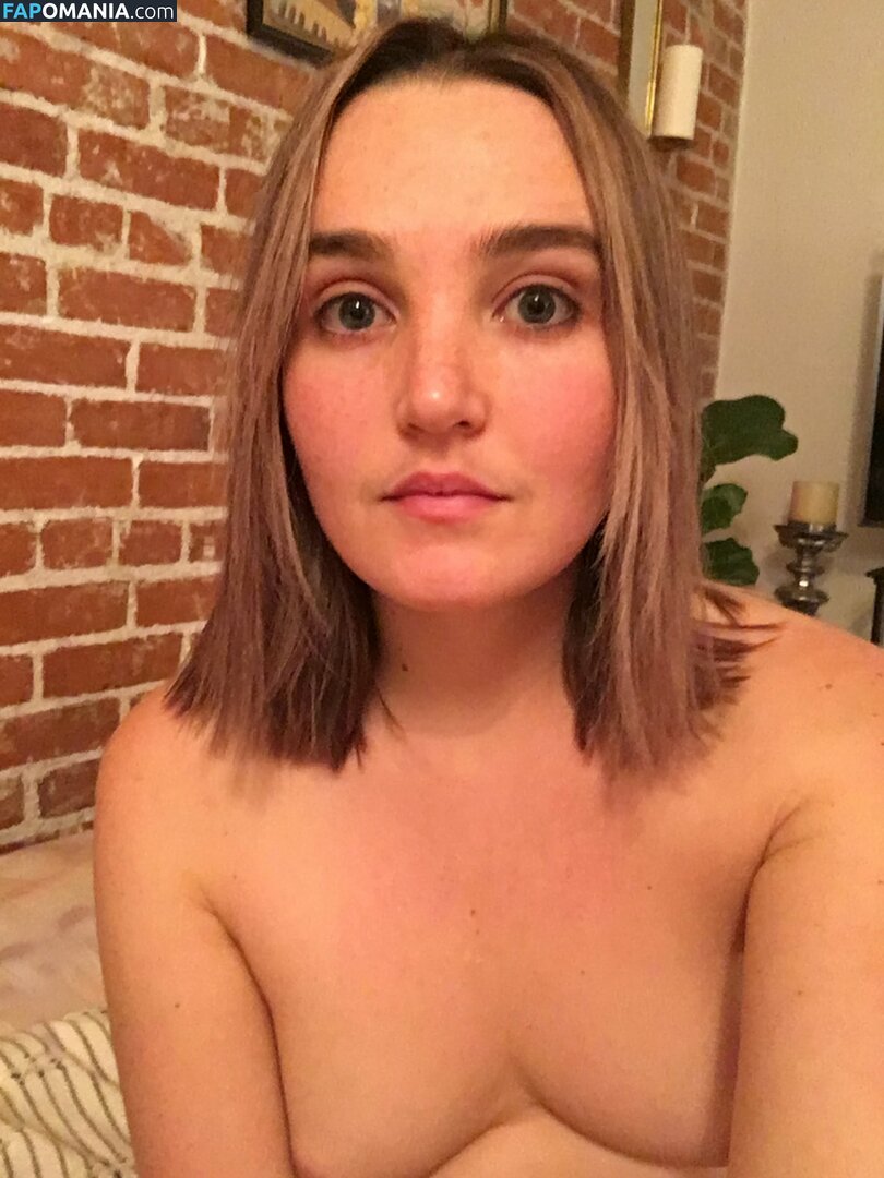 Chloe Fineman Nude Leaked Photo #17