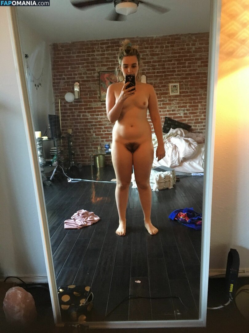 Chloe Fineman Nude Leaked Photo #29
