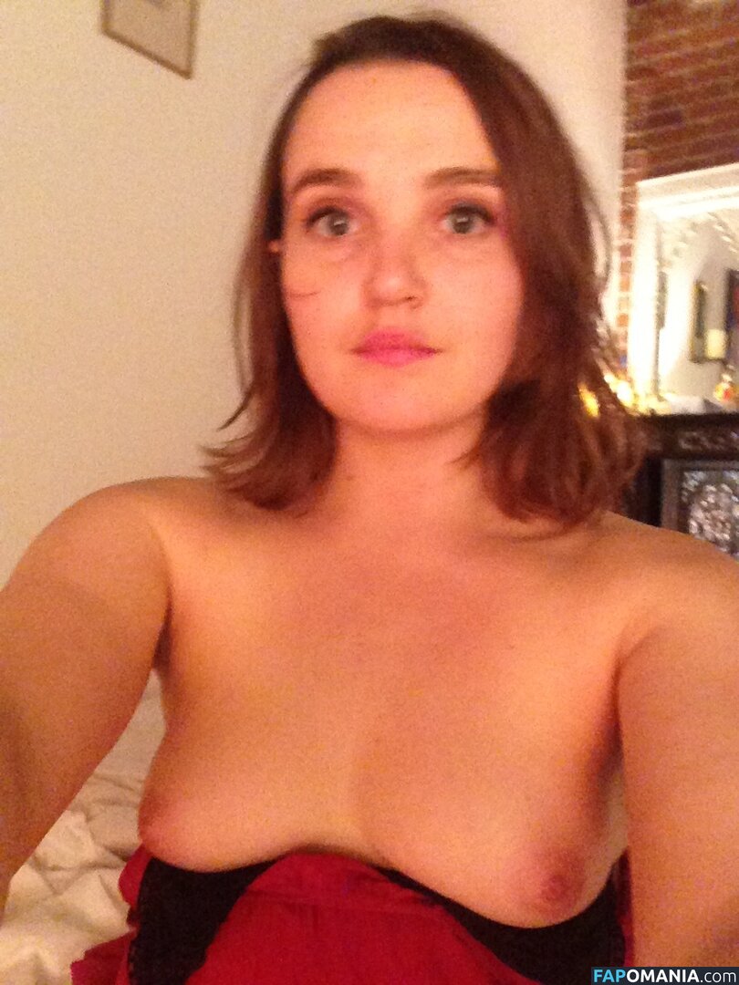 Chloe Fineman Nude Leaked Photo #31