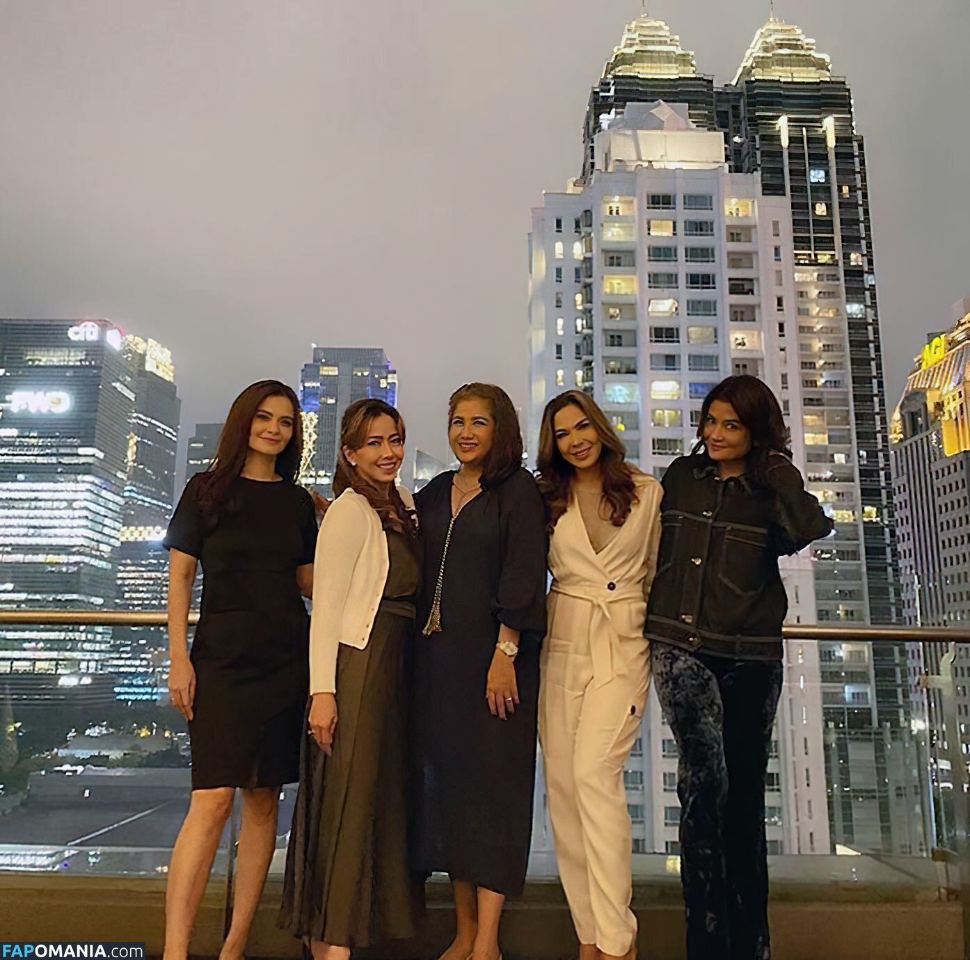 Cut Tari Nude Leaked Photo #73