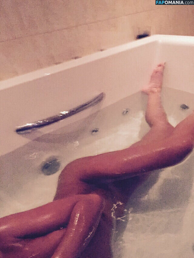 Danielle Lloyd Nude Leaked Photo #219