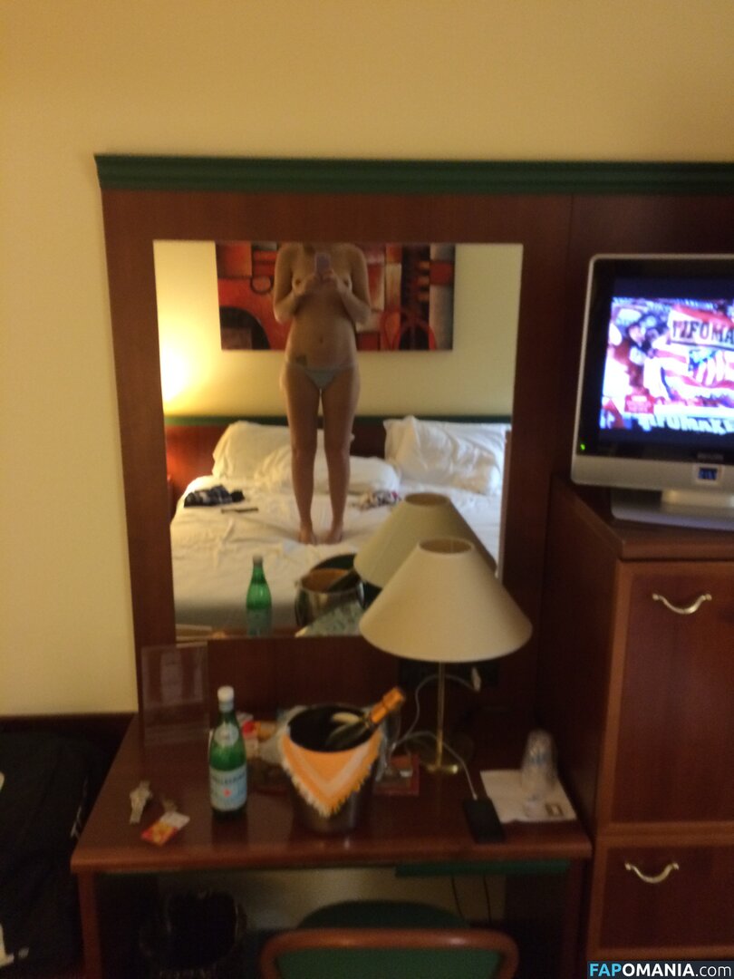 Darya Kustova Nude Leaked Photo #1