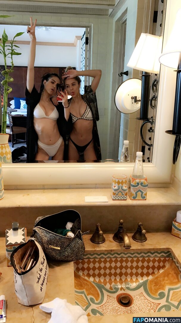 Delilah Belle Hamlin Nude Leaked Photo #34