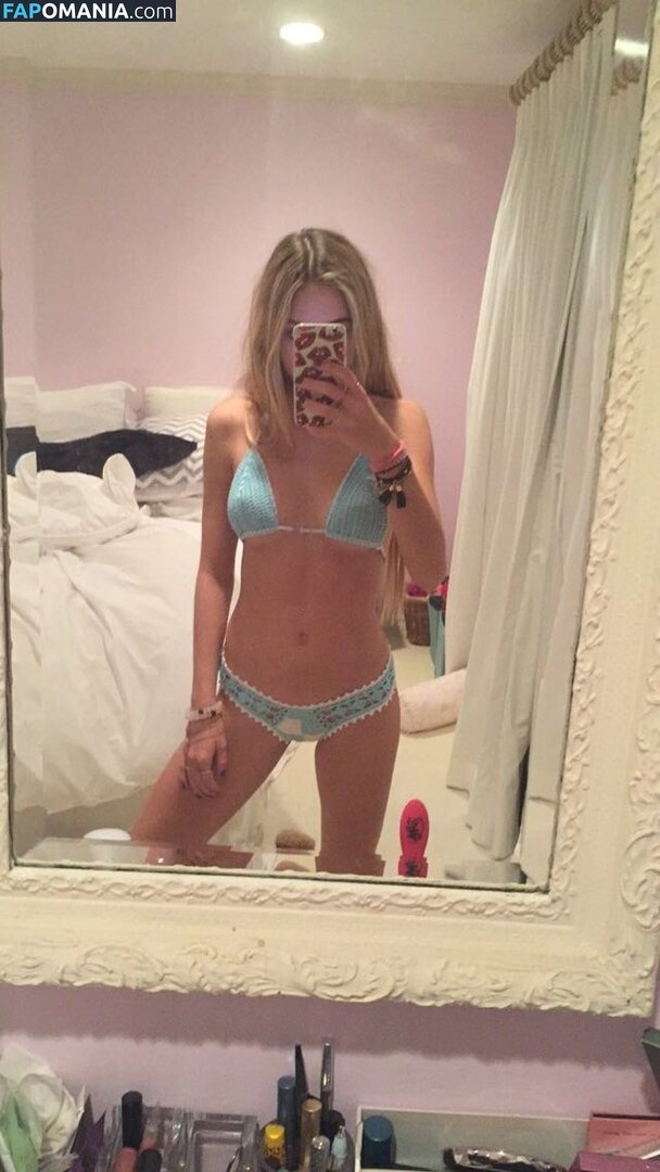 Delilah Belle Hamlin Nude Leaked Photo #44