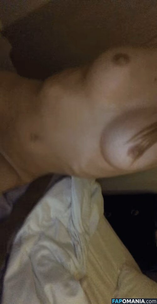Delilah Belle Hamlin Nude Leaked Photo #55