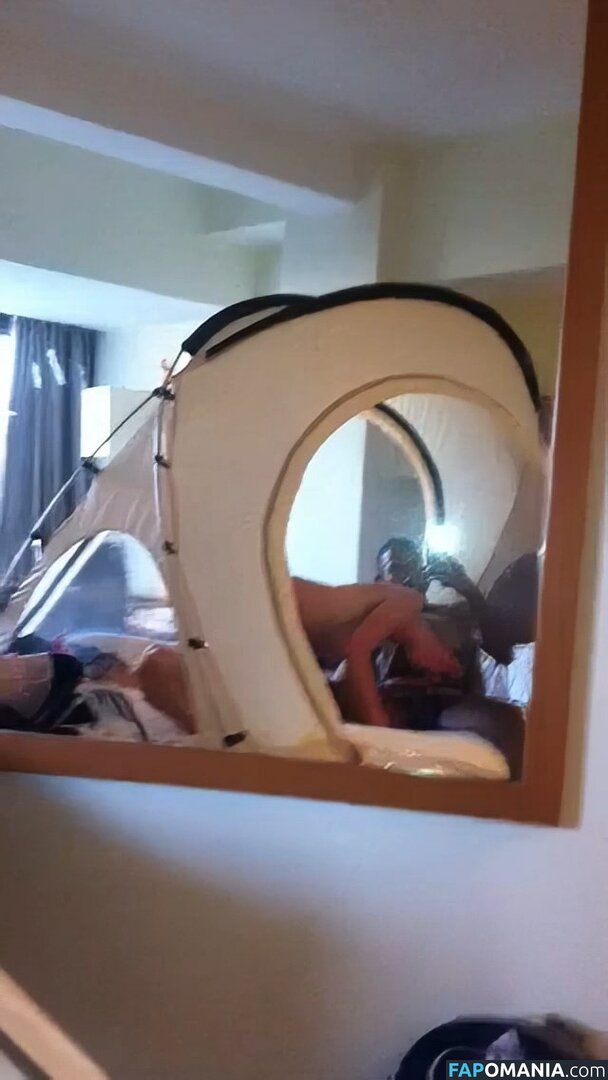 Eilish McColgan Nude Leaked Photo #17