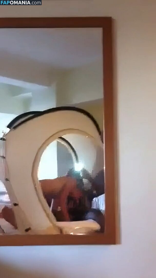 Eilish McColgan Nude Leaked Photo #18