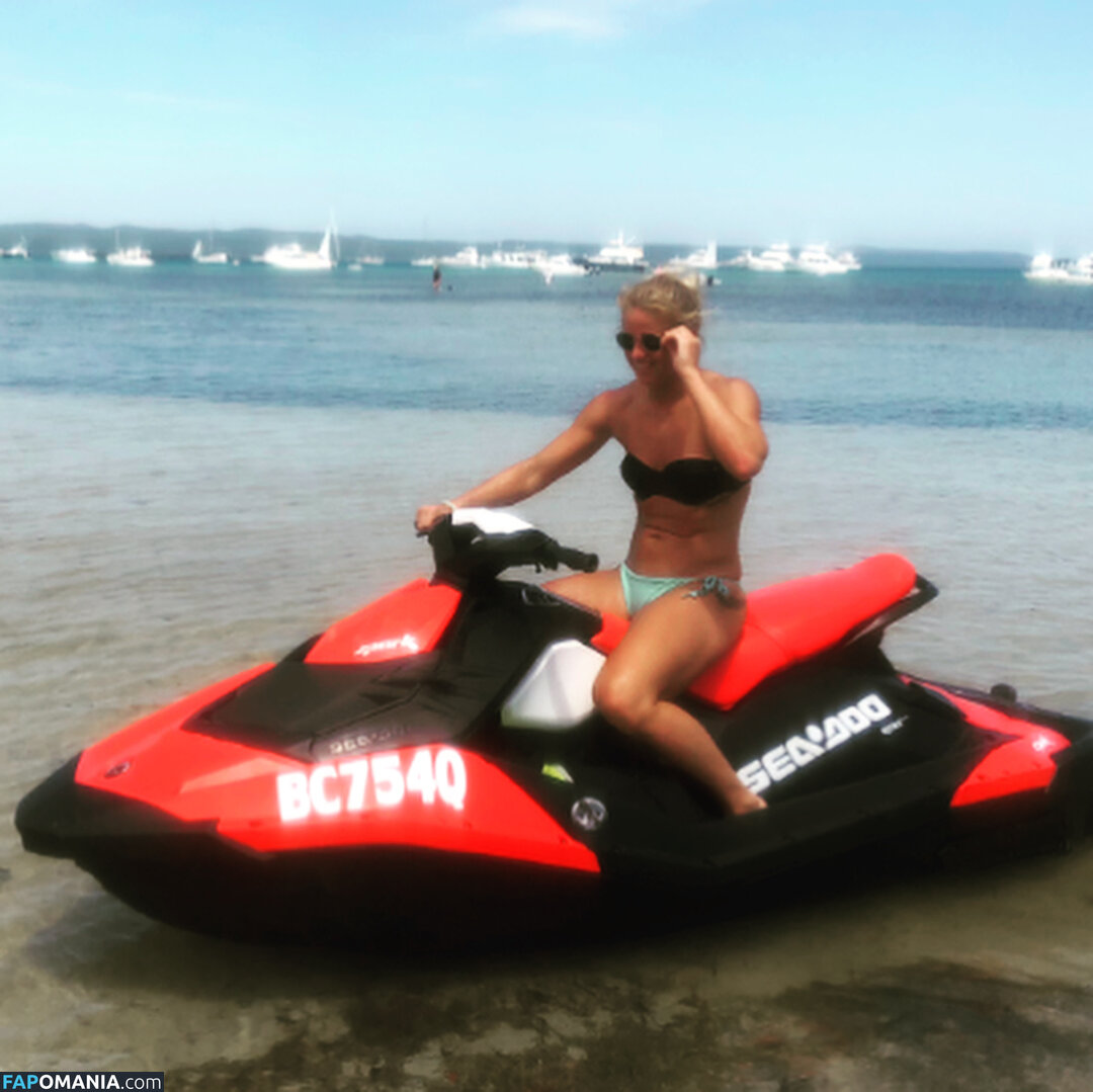 Elise Thorsnes Nude Leaked Photo #16