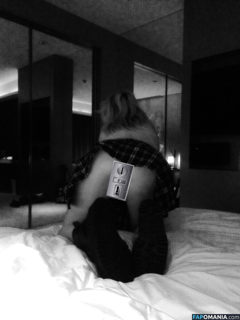 Ellie Goulding Nude Leaked Photo #42