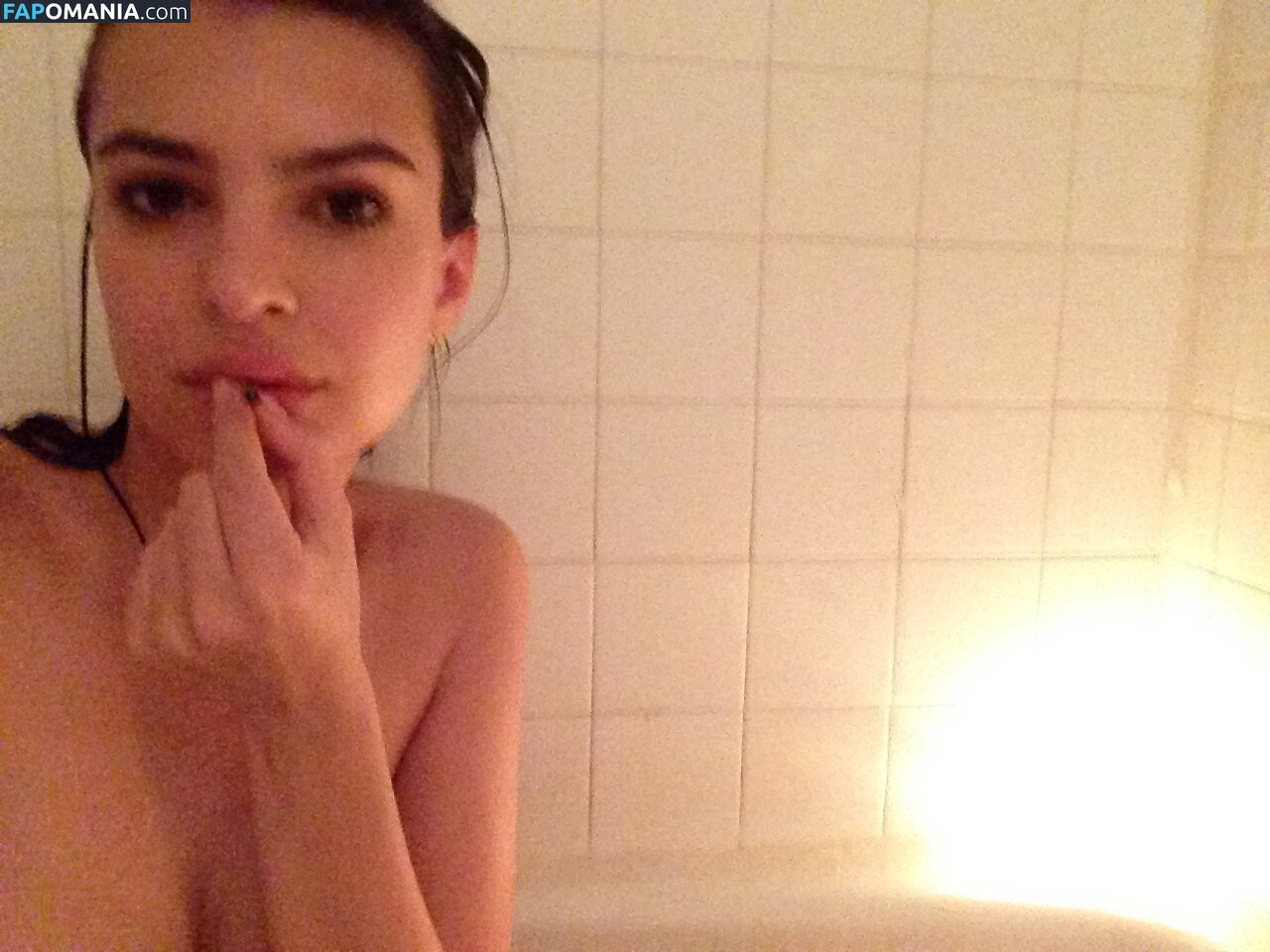 Emily Ratajkowski Nude Leaked Photo #50