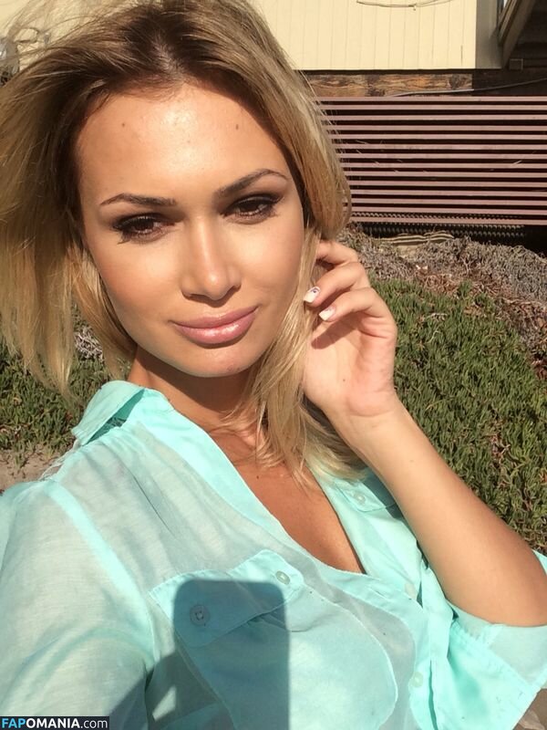 Emma Hernan Nude Leaked Photo #195